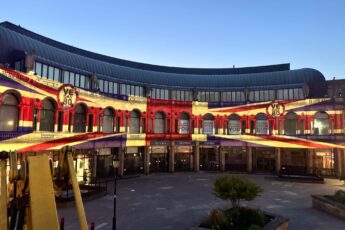 Harrogate celebrates 80th anniversary of VE Day with architectural projection by LITE and Goboservice