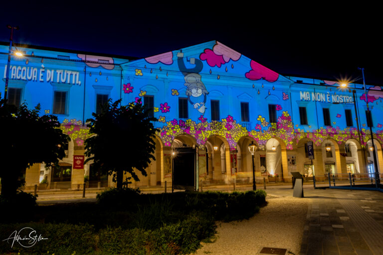 In Lovere, light and water meet for a romantic night 2 facciata-illuminata-mapping-goboservice