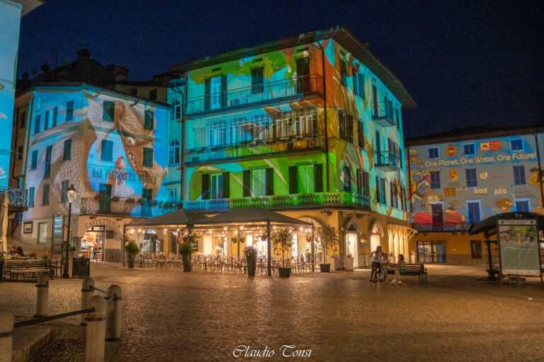 In Lovere, light and water meet for a romantic night 3 installazione-luminosa-lovere