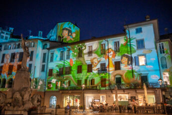 In Lovere, light and water meet for a romantic night
