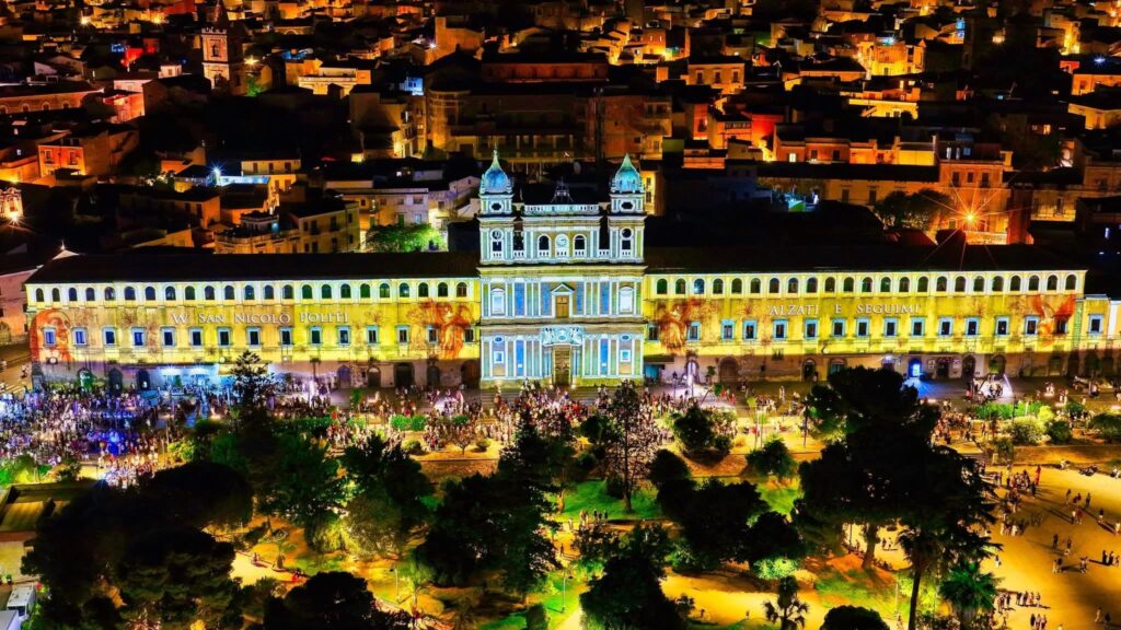 ADRANO HAS TURNED ON ITS LIGHT 3 mapping_archietturale
